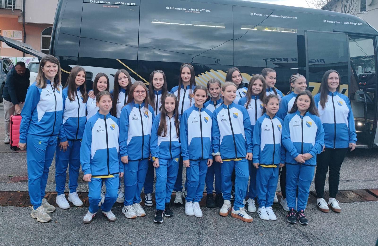 Plesni klub "Nika" pred polazak na svjetsko prvenstvo.